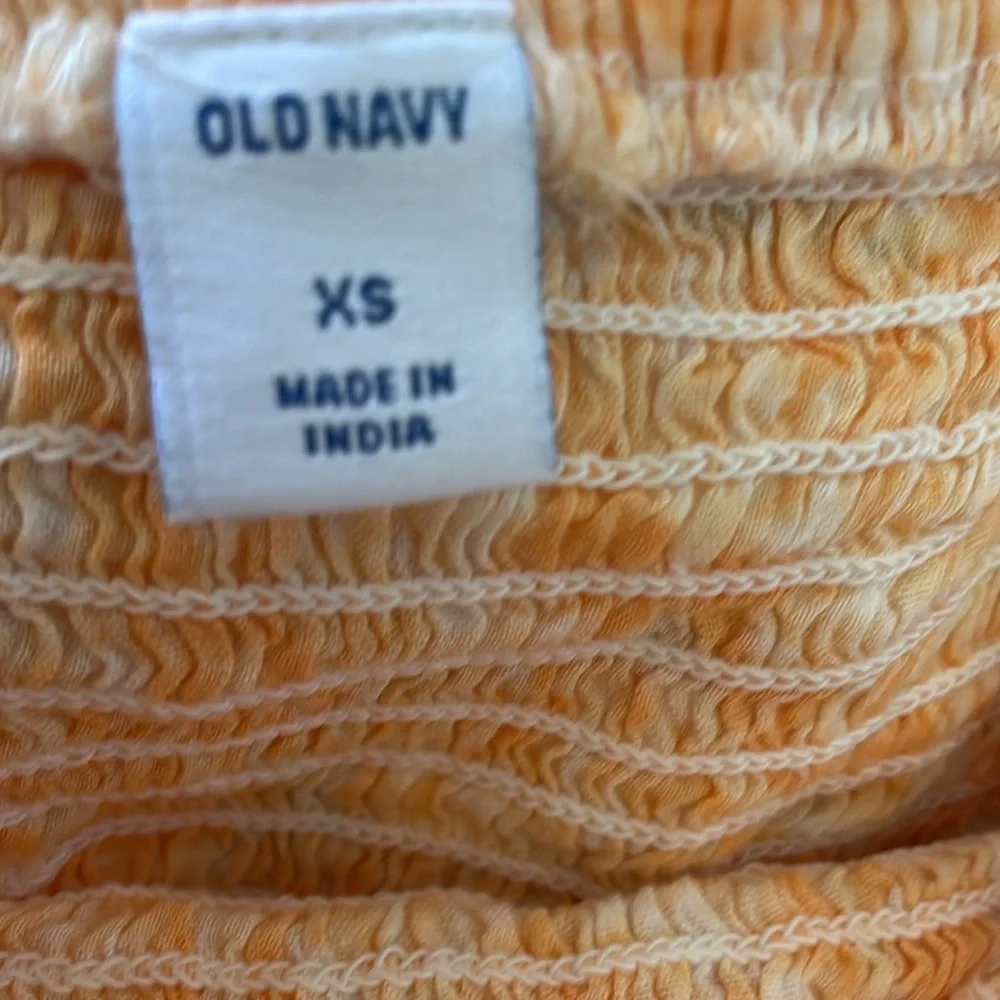 Old Navy Ruffled Crop Tank 🧡🤍 - Picture 8 of 12